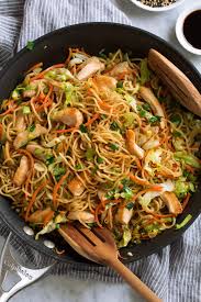 CHICKEN CHOWMEIN