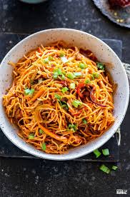 CHICKEN SCHEZWAN CHOWMEIN