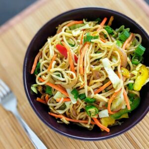 VEG HAKKA NOODLE